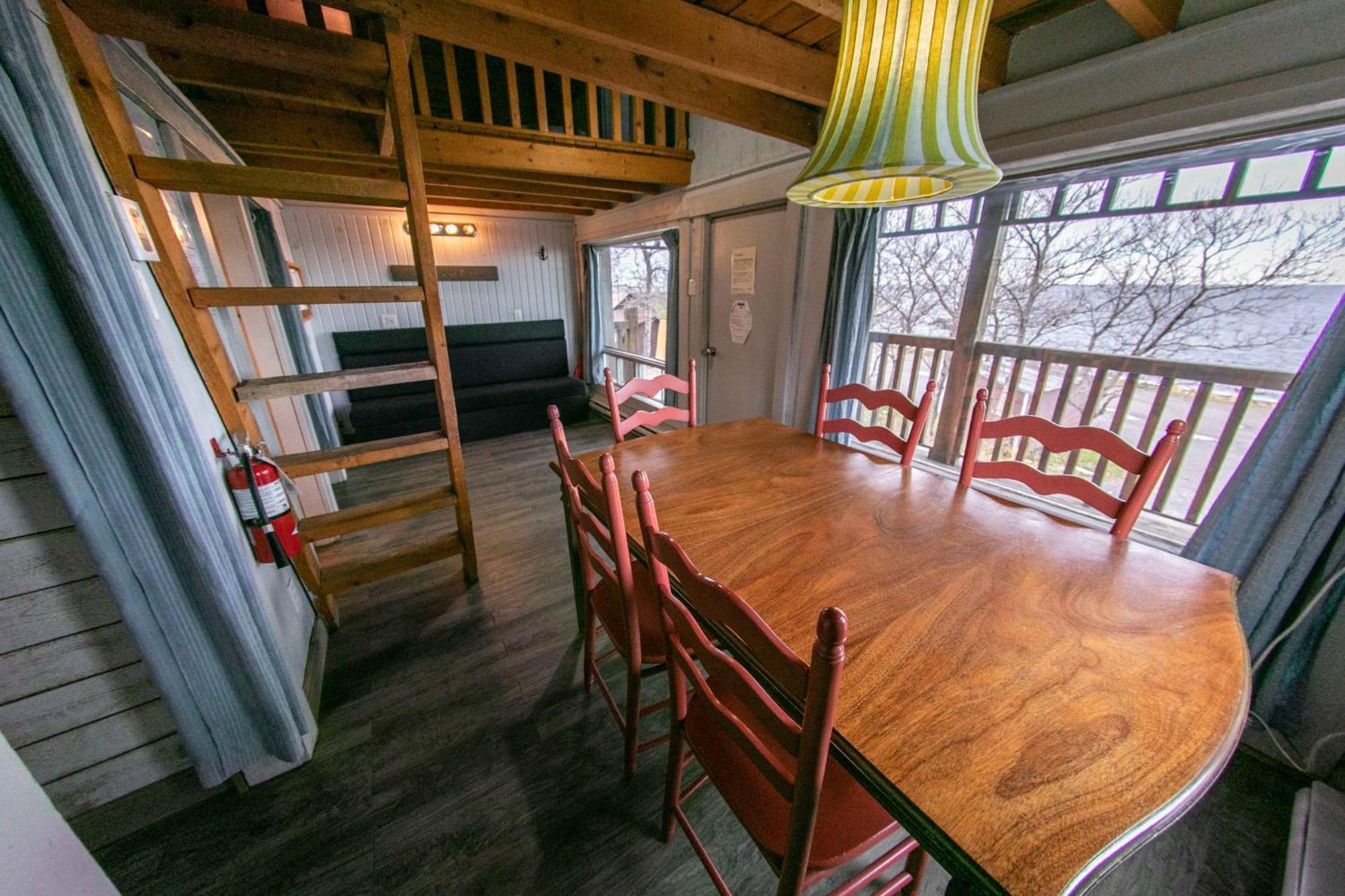 Auberge Festive Sea Shack Sainte Anne-des-Chênes Exteriör bild